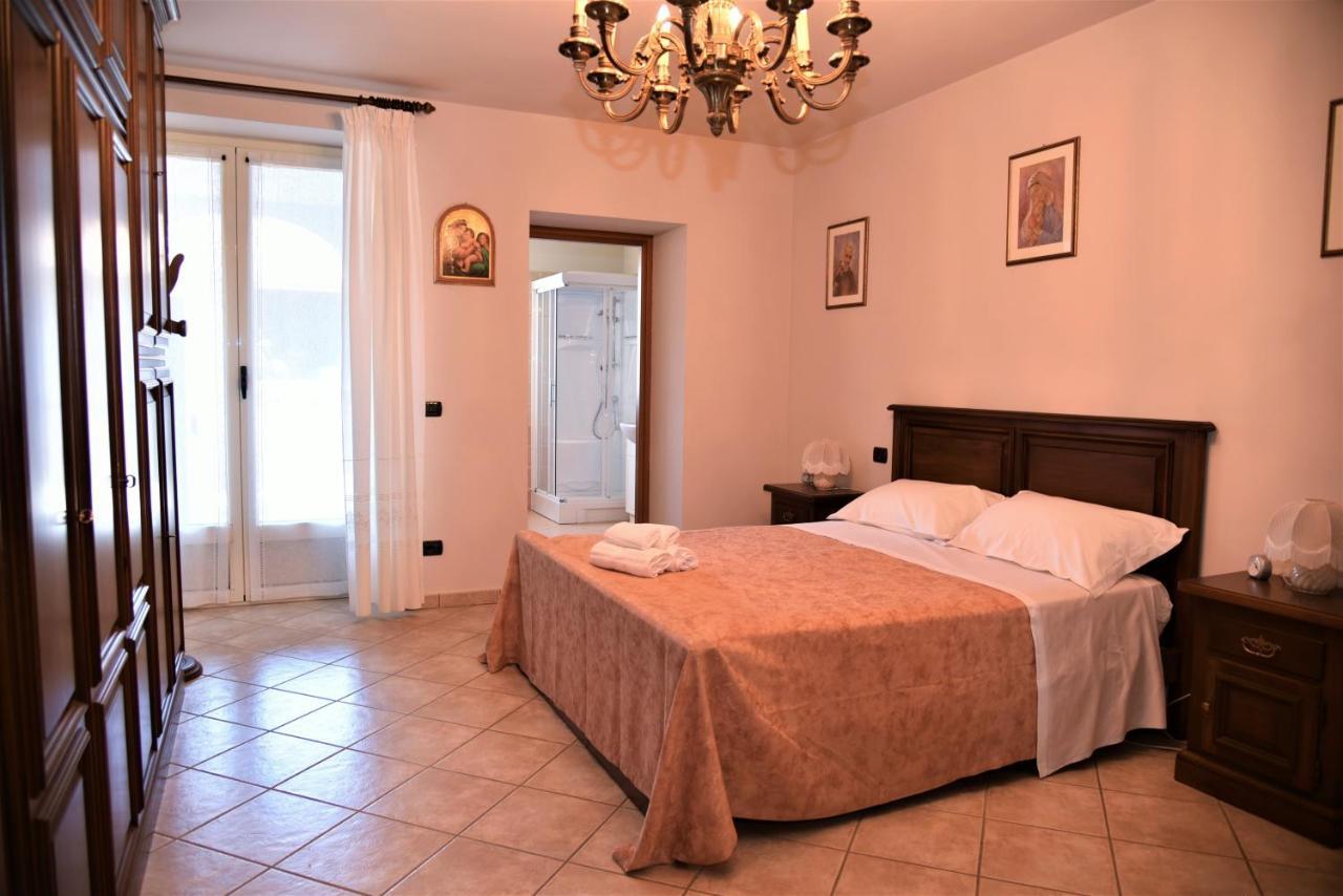 Apartamento A Casa Di Anna La Morra Exterior foto